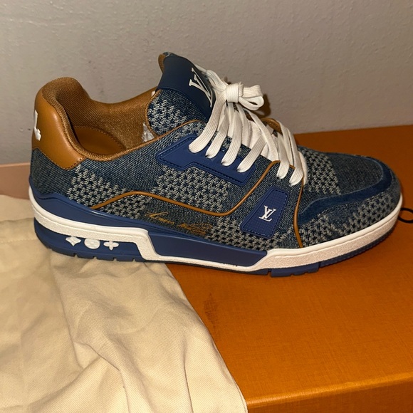 100% AUTHENTIC LOUIS VUITTON SNEAKERS - Picture 1 of 5